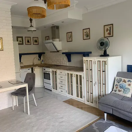 Apartment Natural 1bd Oasis With Private Garden In Ochota Warsaw
